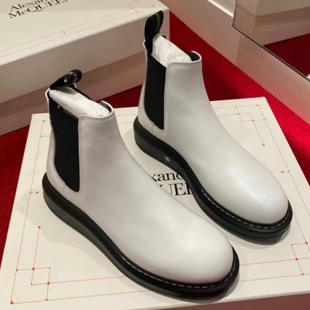 Nib Alexander Mcqueen Leather Snow Chelsea Boots